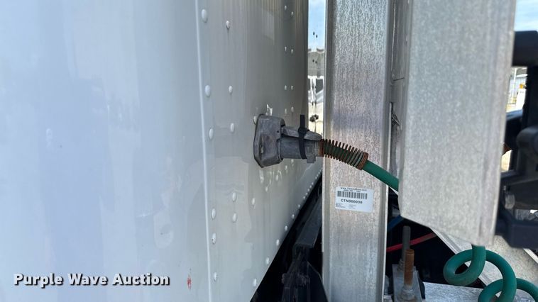 image for item MZ9406 2013 Caterpillar CT660S semi truck