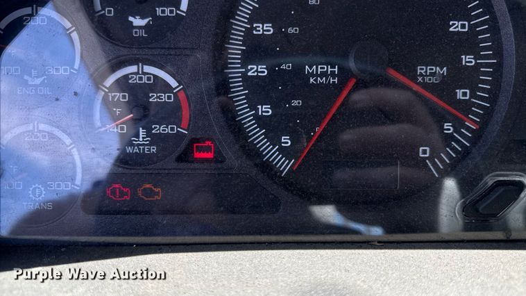 image for item MZ9406 2013 Caterpillar CT660S semi truck