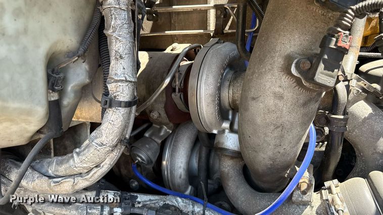 image for item MZ9406 2013 Caterpillar CT660S semi truck