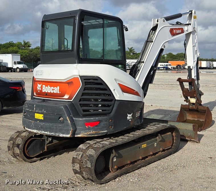 EXCAVADORA 2021 BOBCAT E60