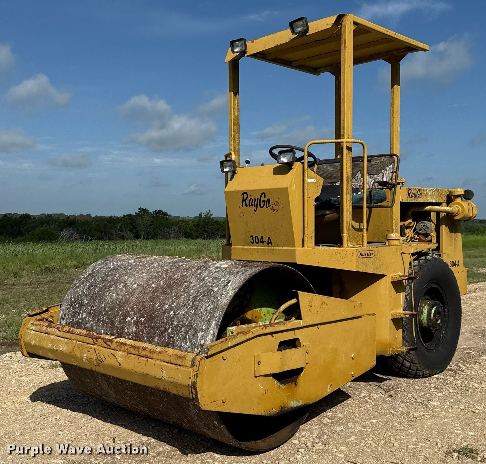 RayGo Rustler 304-A single drum roller in Hico, TX | Item DX5655