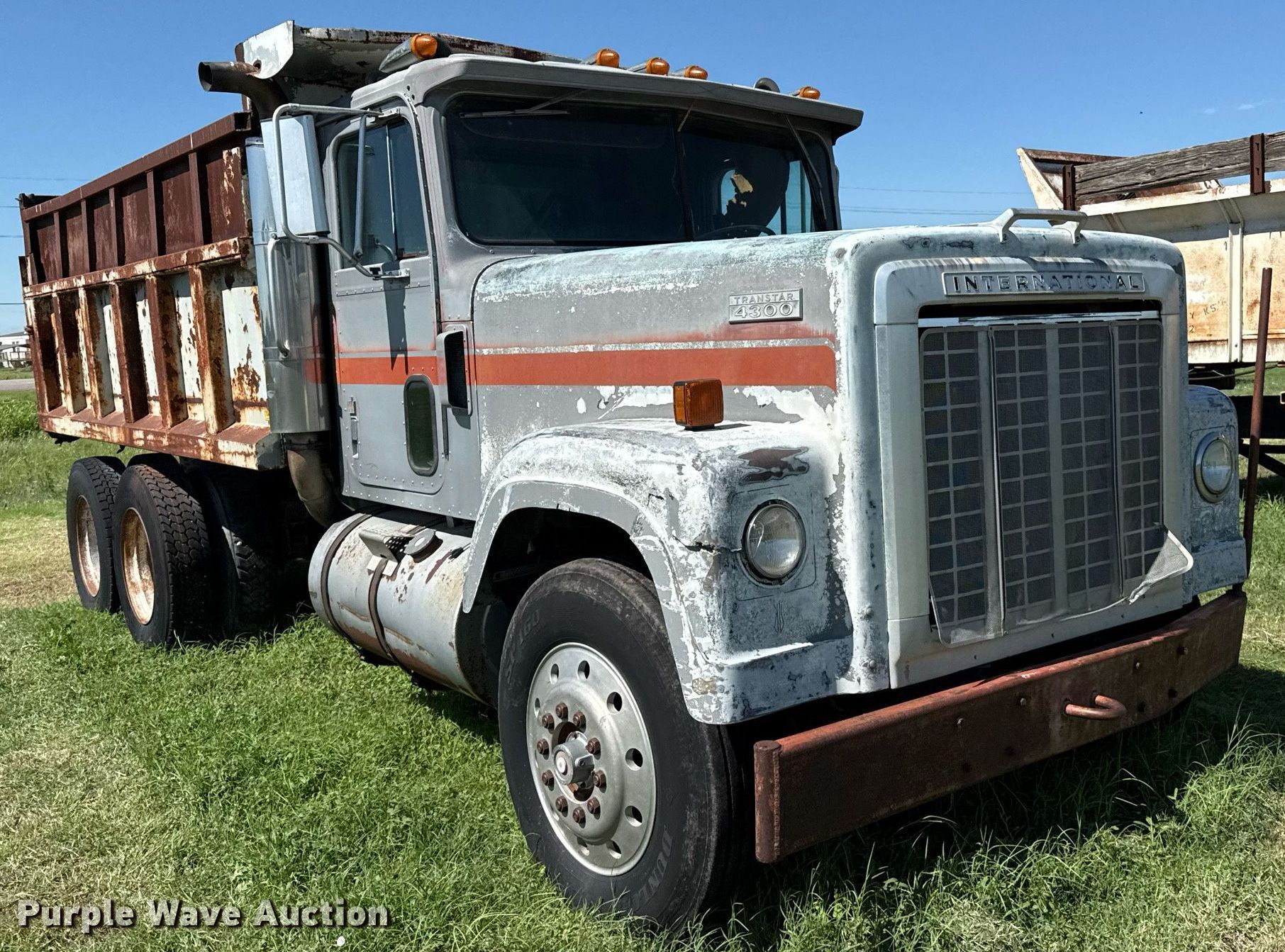 1977 International F-4370 dump truck in Dodge City, KS