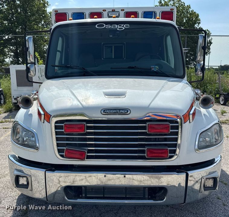 image for item DI9765 2010 Freightliner Business Class M2 ambulance