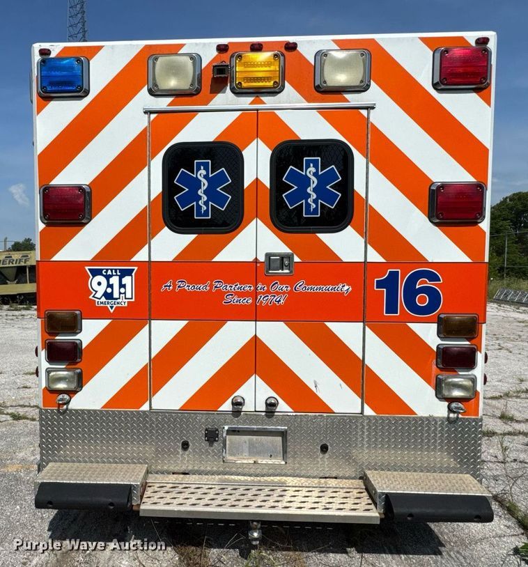 image for item DI9765 2010 Freightliner Business Class M2 ambulance