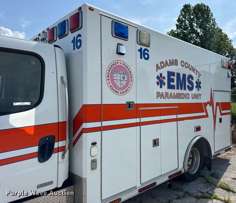 image for item DI9765 2010 Freightliner Business Class M2 ambulance