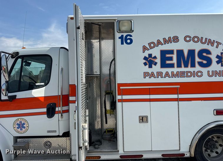 image for item DI9765 2010 Freightliner Business Class M2 ambulance