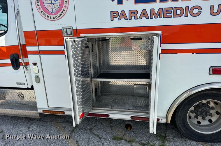 image for item DI9765 2010 Freightliner Business Class M2 ambulance