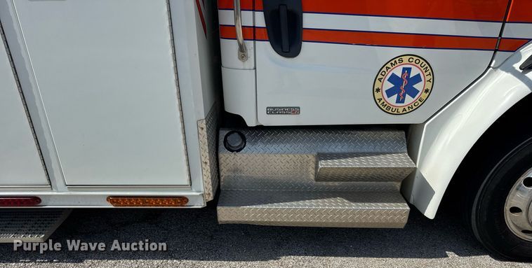 image for item DI9765 2010 Freightliner Business Class M2 ambulance