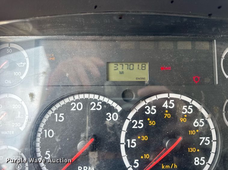 image for item DI9765 2010 Freightliner Business Class M2 ambulance