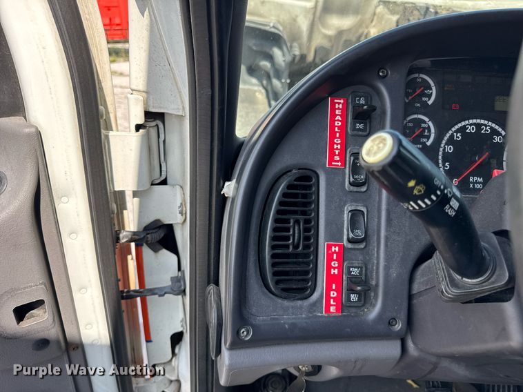 image for item DI9765 2010 Freightliner Business Class M2 ambulance