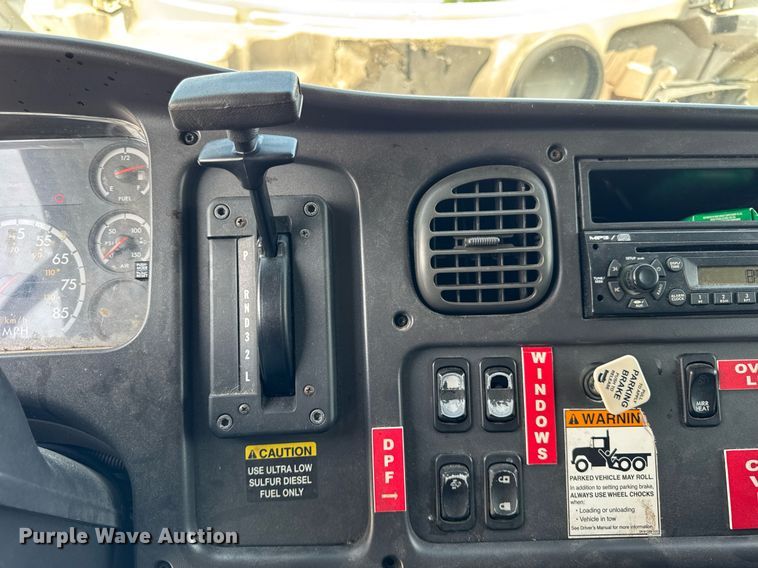 image for item DI9765 2010 Freightliner Business Class M2 ambulance