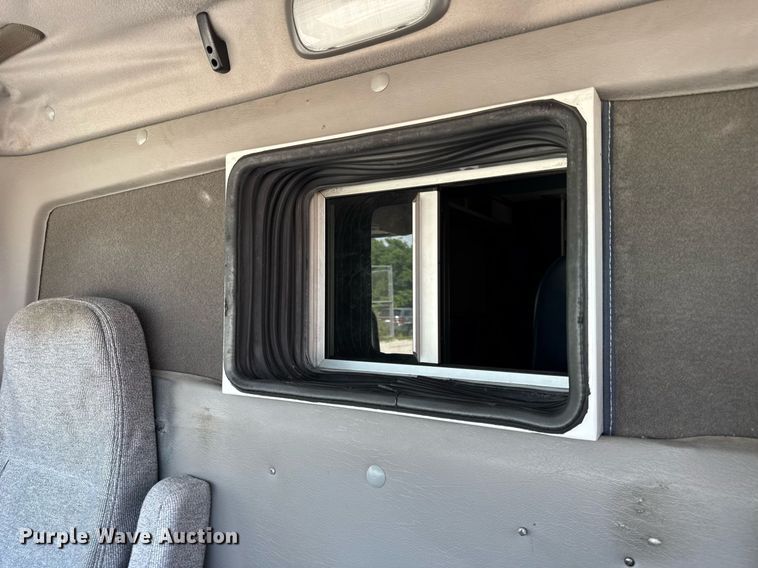 image for item DI9765 2010 Freightliner Business Class M2 ambulance