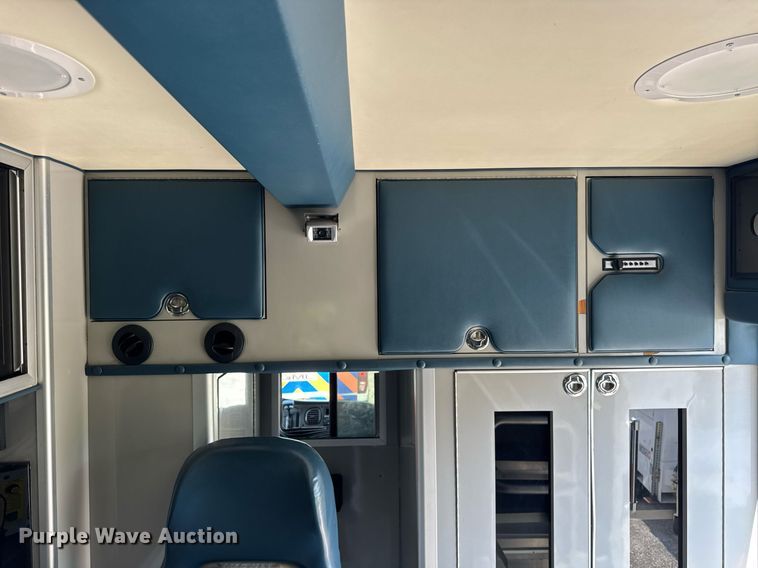 image for item DI9765 2010 Freightliner Business Class M2 ambulance