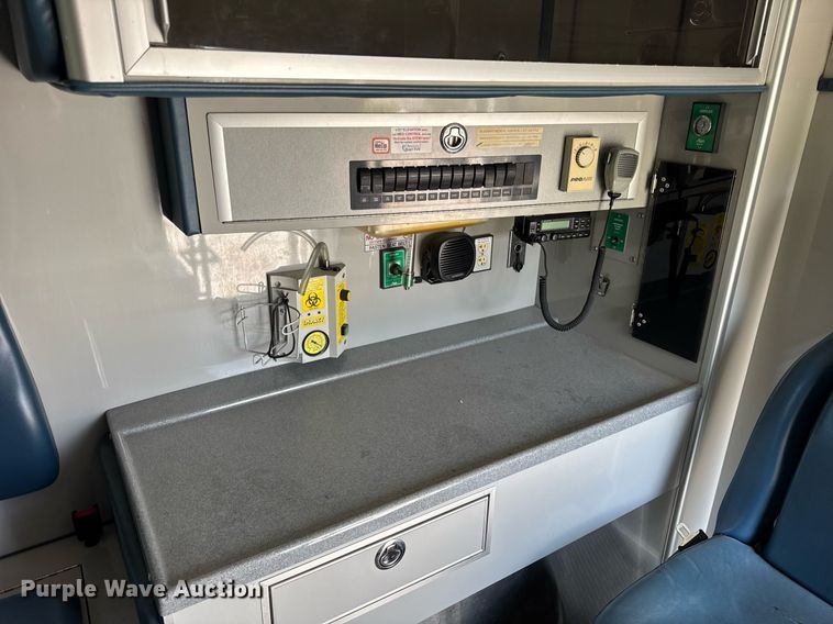 image for item DI9765 2010 Freightliner Business Class M2 ambulance