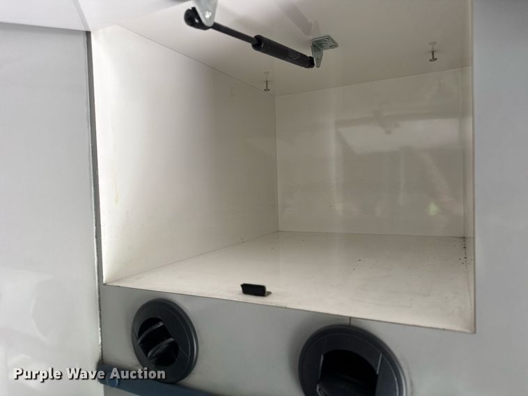 image for item DI9765 2010 Freightliner Business Class M2 ambulance