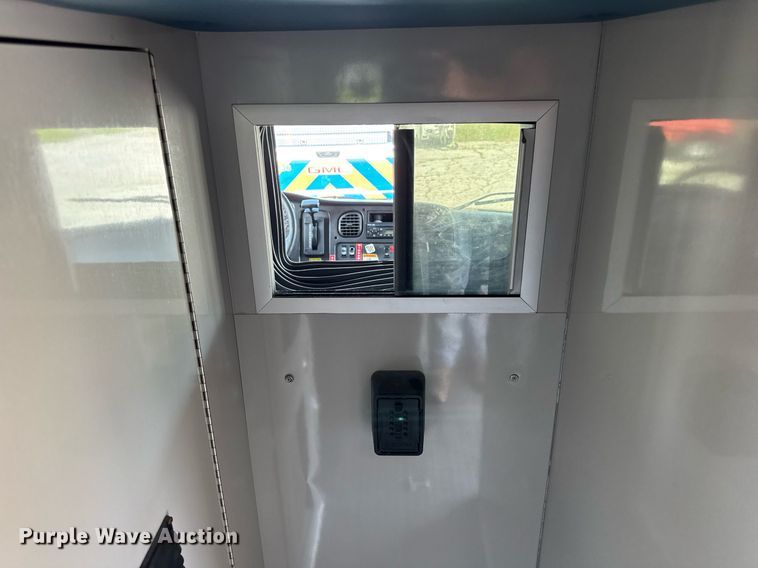 image for item DI9765 2010 Freightliner Business Class M2 ambulance