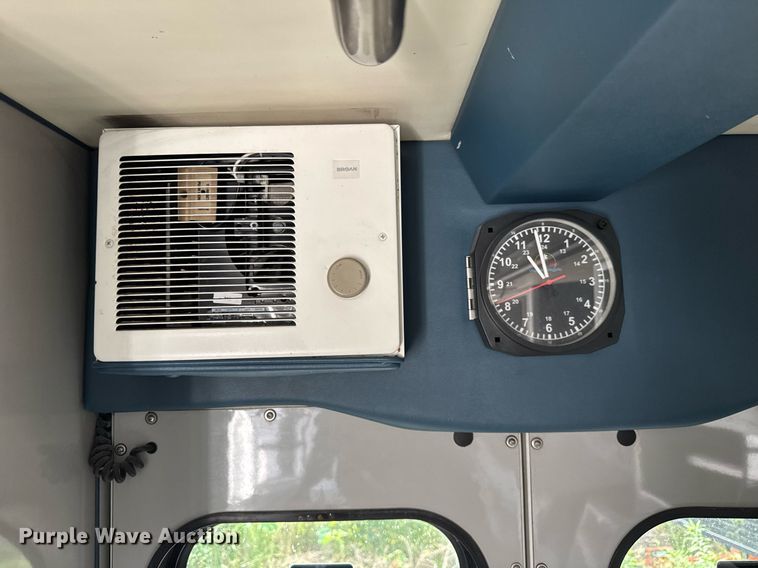 image for item DI9765 2010 Freightliner Business Class M2 ambulance