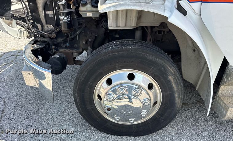 image for item DI9765 2010 Freightliner Business Class M2 ambulance