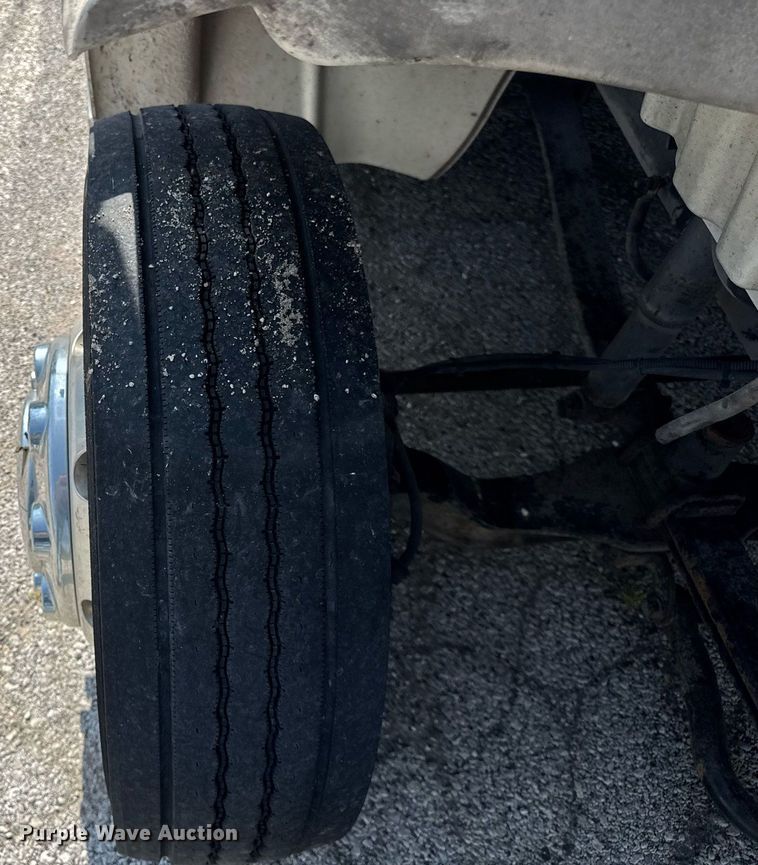 image for item DI9765 2010 Freightliner Business Class M2 ambulance