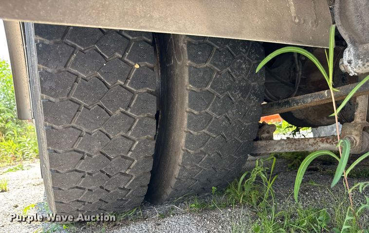 image for item DI9765 2010 Freightliner Business Class M2 ambulance