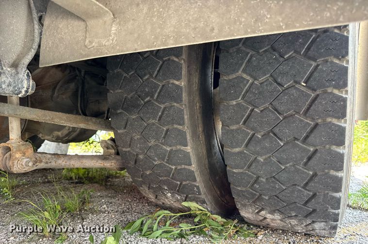 image for item DI9765 2010 Freightliner Business Class M2 ambulance