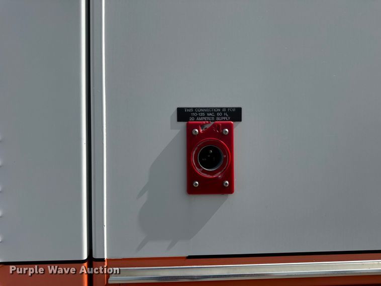 image for item DI9816 2006 Ford E450 Super Duty ambulance