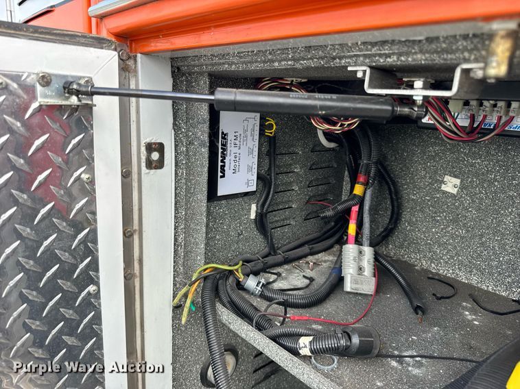 image for item DI9816 2006 Ford E450 Super Duty ambulance