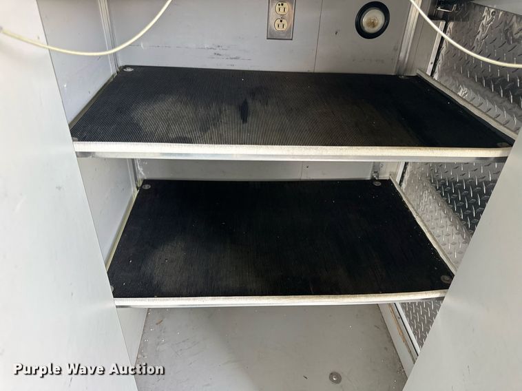 image for item DI9816 2006 Ford E450 Super Duty ambulance