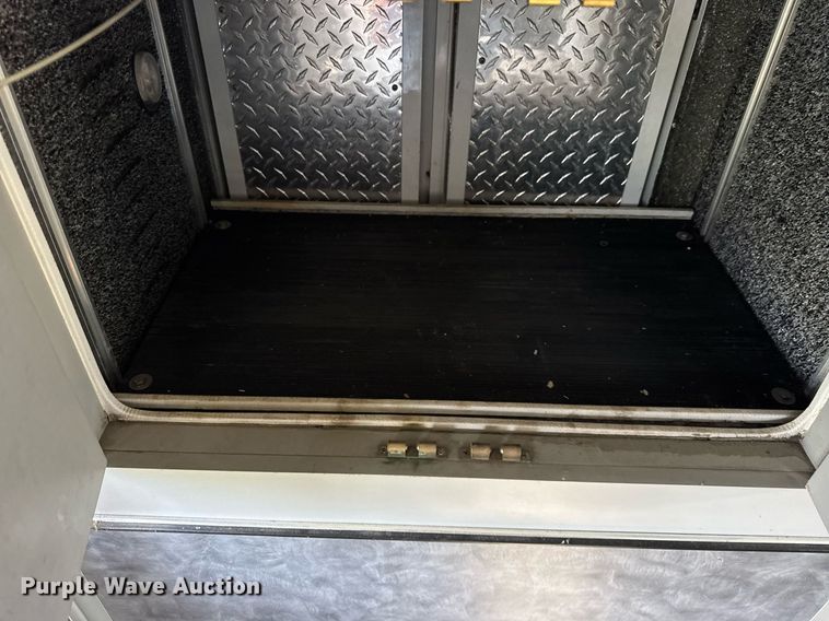 image for item DI9816 2006 Ford E450 Super Duty ambulance