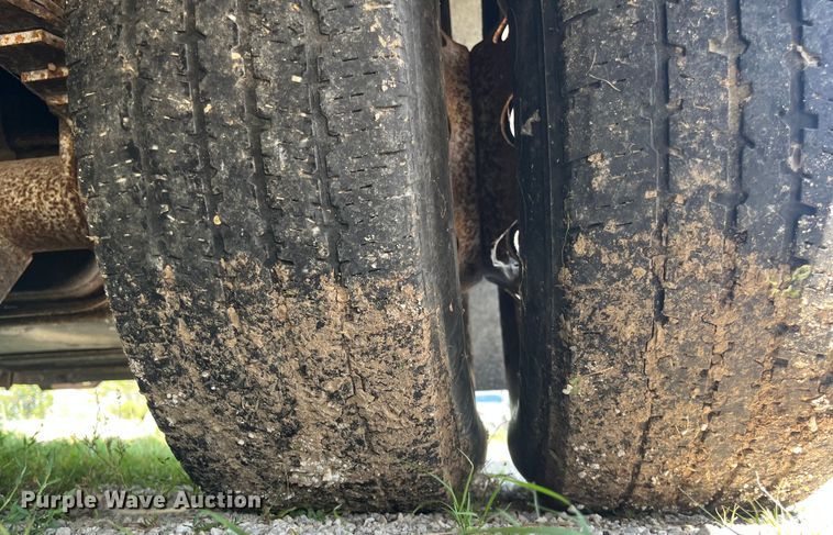 image for item DI9816 2006 Ford E450 Super Duty ambulance