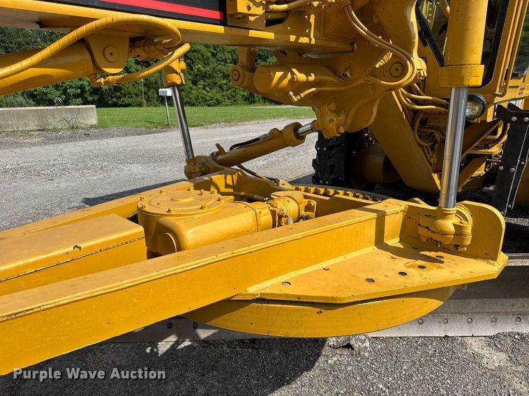 image for item DI9904 1986 Caterpillar 140G motor grader