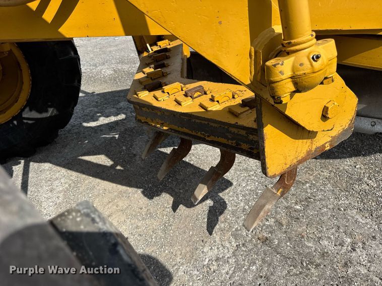 image for item DI9904 1986 Caterpillar 140G motor grader