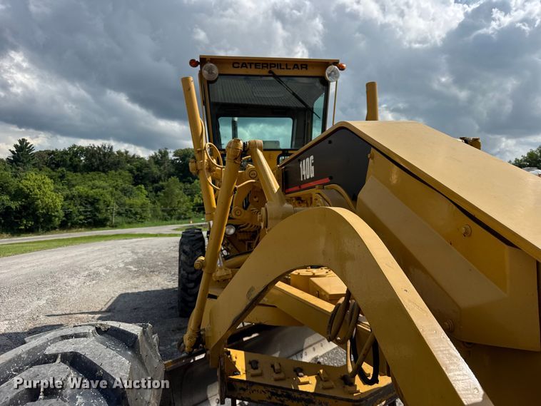 image for item DI9904 1986 Caterpillar 140G motor grader