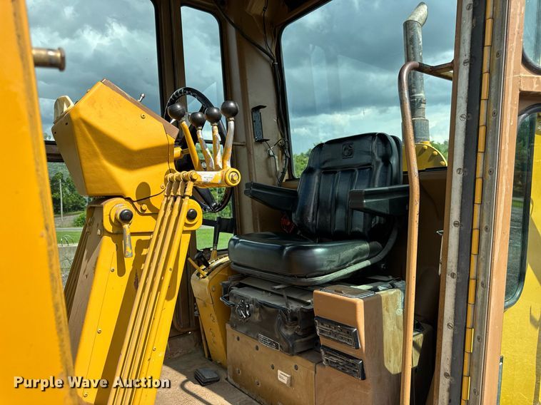 image for item DI9904 1986 Caterpillar 140G motor grader