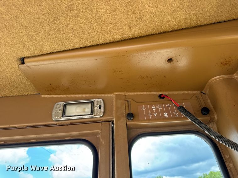 image for item DI9904 1986 Caterpillar 140G motor grader