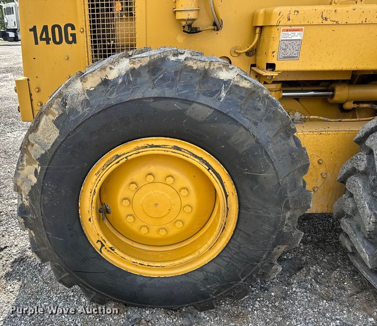 image for item DI9904 1986 Caterpillar 140G motor grader