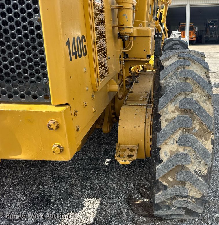 image for item DI9904 1986 Caterpillar 140G motor grader
