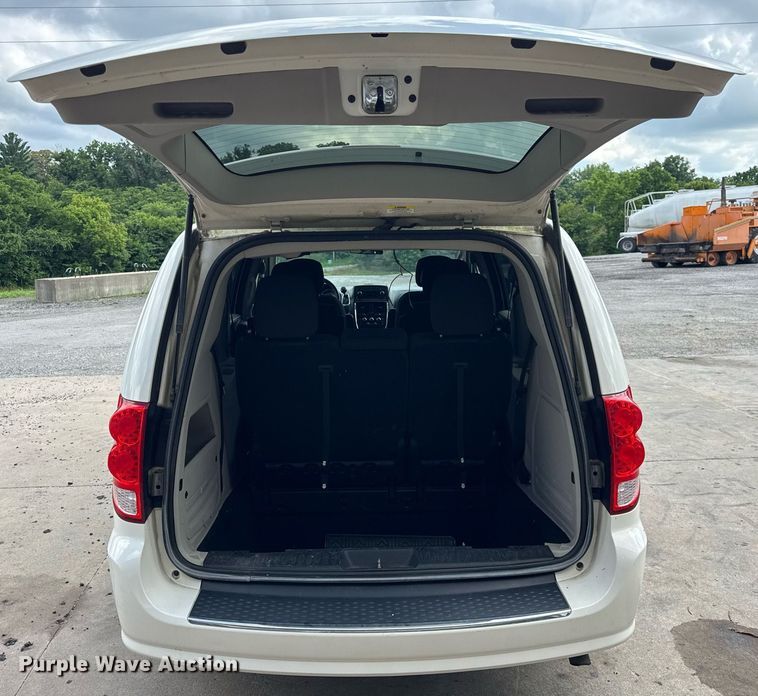 image for item DI9910 2011 Dodge Grand Caravan van