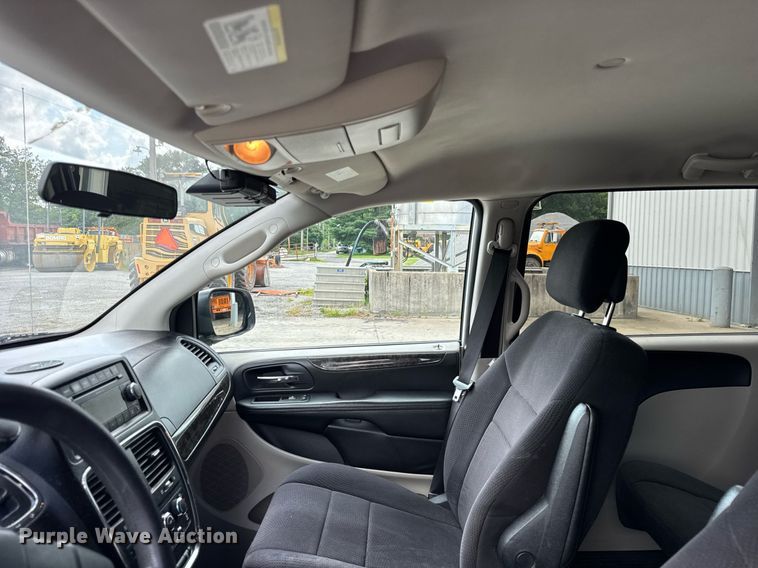 image for item DI9910 2011 Dodge Grand Caravan van