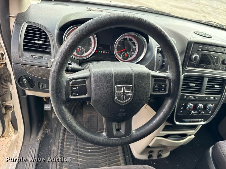 image for item DI9910 2011 Dodge Grand Caravan van