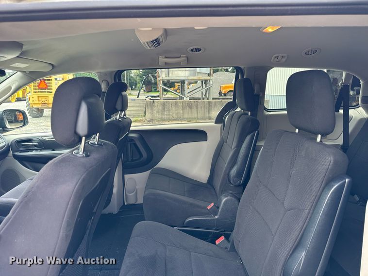 image for item DI9910 2011 Dodge Grand Caravan van