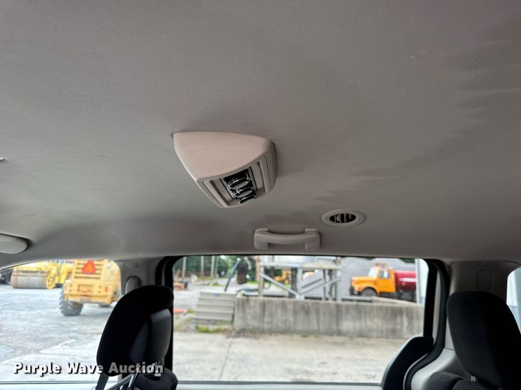 image for item DI9910 2011 Dodge Grand Caravan van