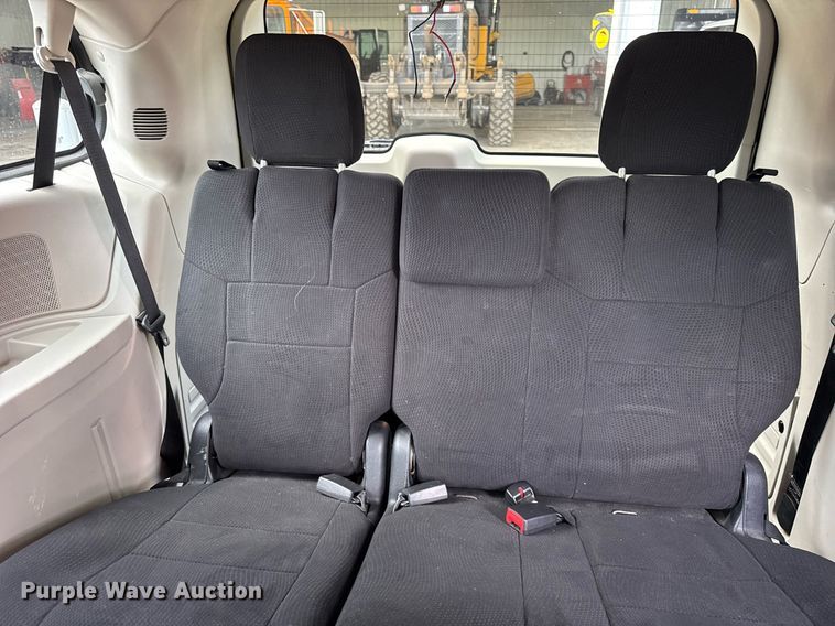 image for item DI9910 2011 Dodge Grand Caravan van