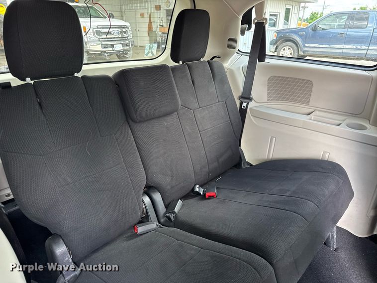 image for item DI9910 2011 Dodge Grand Caravan van