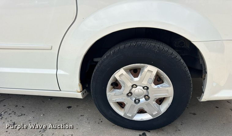 image for item DI9910 2011 Dodge Grand Caravan van