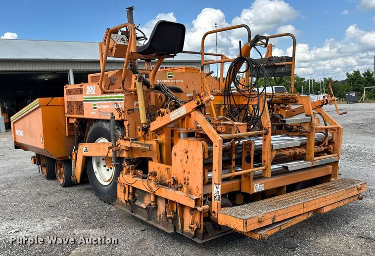 image for item DI9945 1993 Barber Greene BG210B paver