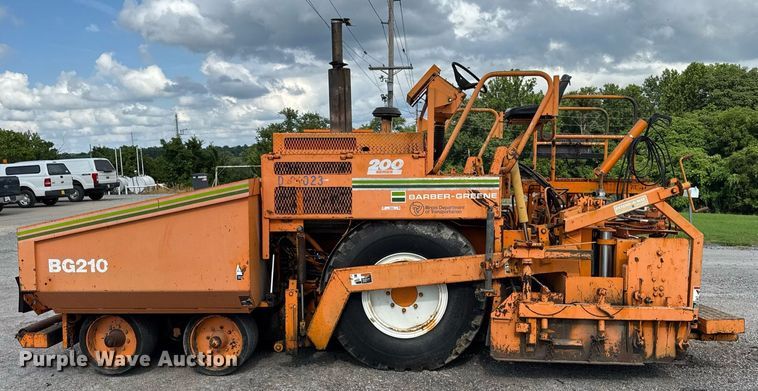 image for item DI9945 1993 Barber Greene BG210B paver