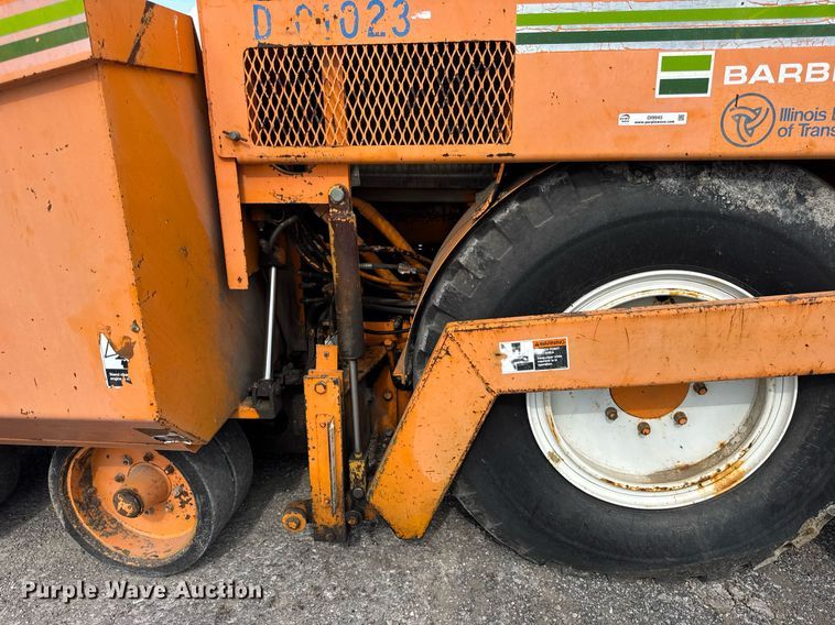 image for item DI9945 1993 Barber Greene BG210B paver