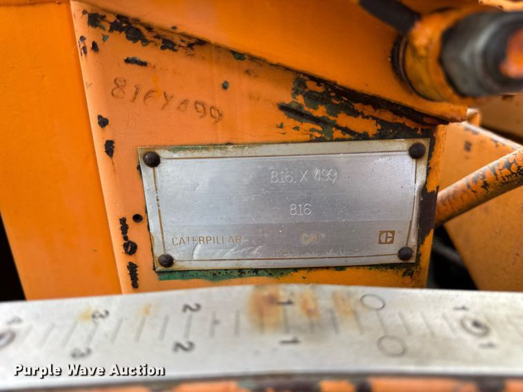 image for item DI9945 1993 Barber Greene BG210B paver