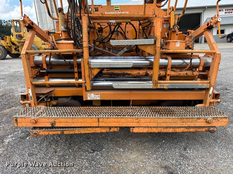 image for item DI9945 1993 Barber Greene BG210B paver